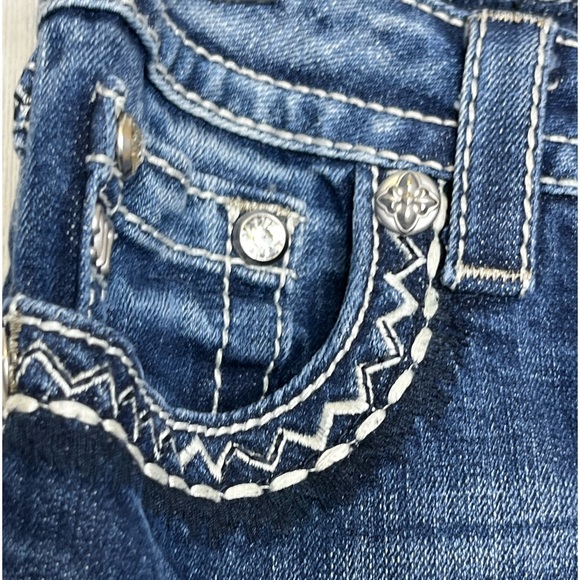 Miss Me Women's Signature Boot Floral Embroidred Jeans Blue White Size 30 - Picture 3 of 16